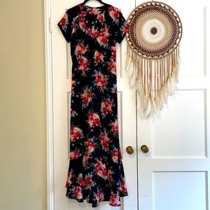 Charlotte Russe V-Neck Floral Maxi